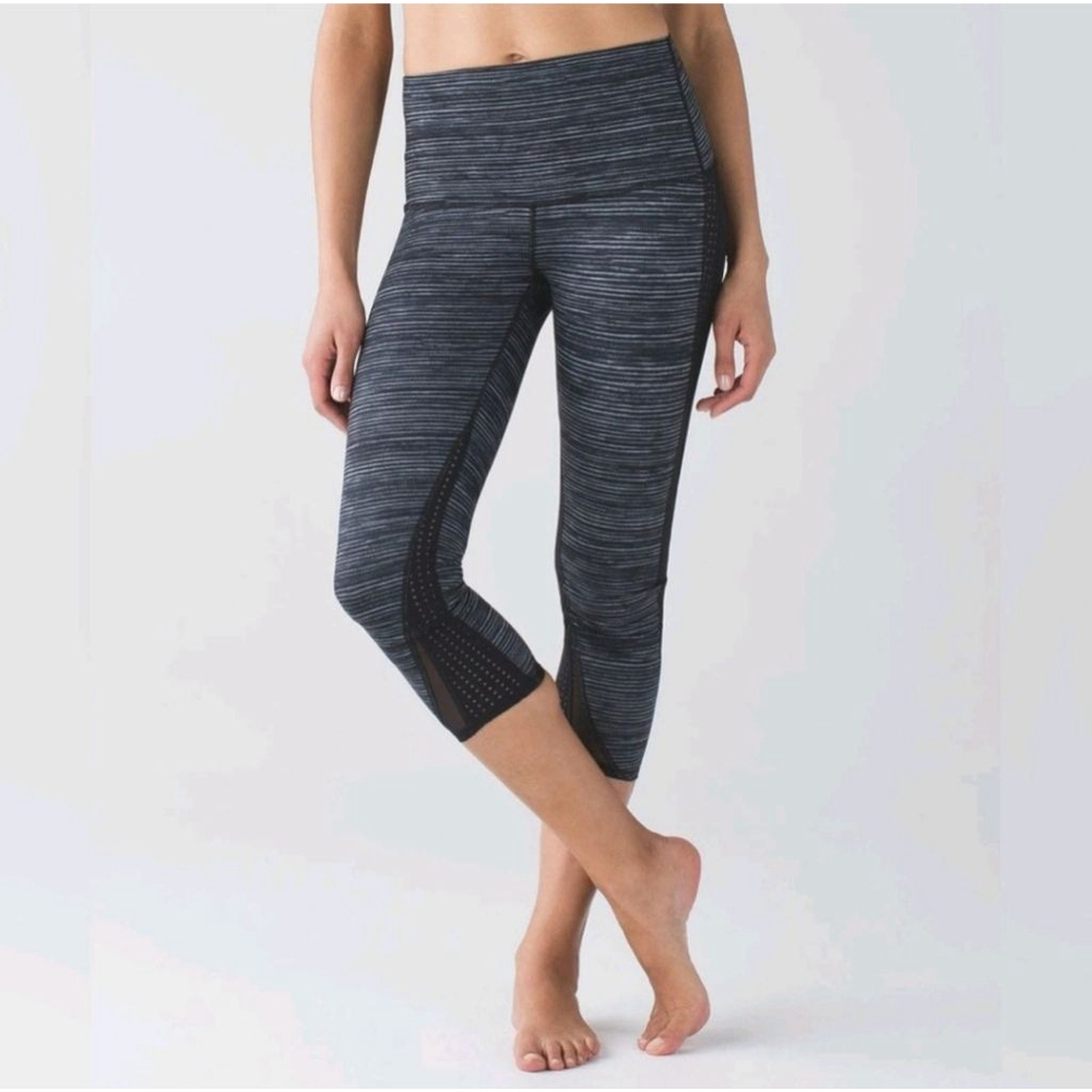 LULULEMON Wunder Under Black & White Striped Crop Leggings 22" 6 147